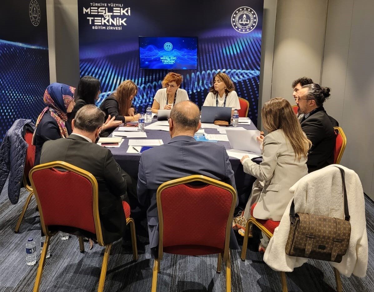 Manisa Celal Bayar Üniversitesi'nden Prof. Dr. Meral Özçınar, İstanbul'da düzenlenen