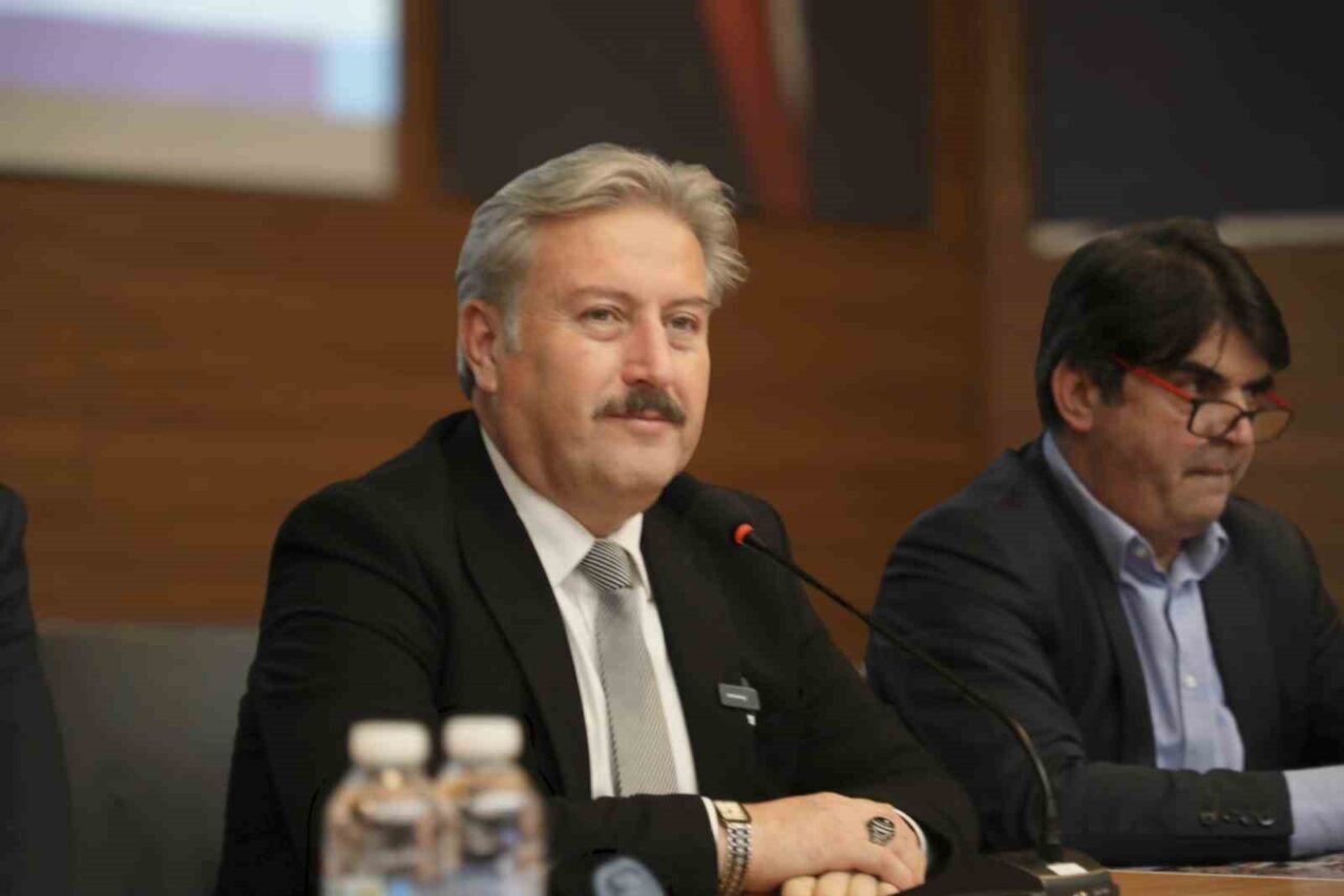 Melikgazi Belediyesi, Aydınlıkevler Mahallesi'nde kentsel dönüşüm projesine başlıyor. Belediye Başkanı