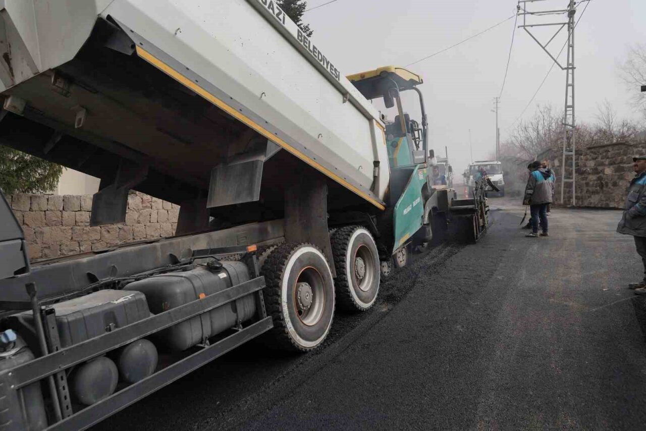 Melikgazi Belediyesi, Hisarcık Mahallesi'nde ulaşım konforunu artırmak için 1,5 kilometre