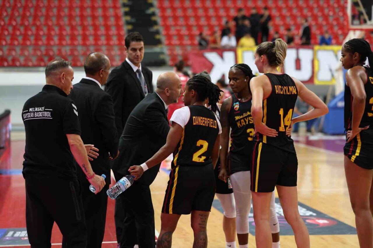 Melikgazi Kayseri Basketbol, Kadınlar Basketbol Süper Ligi'nde Fenerbahçe'ye 93-79 mağlup