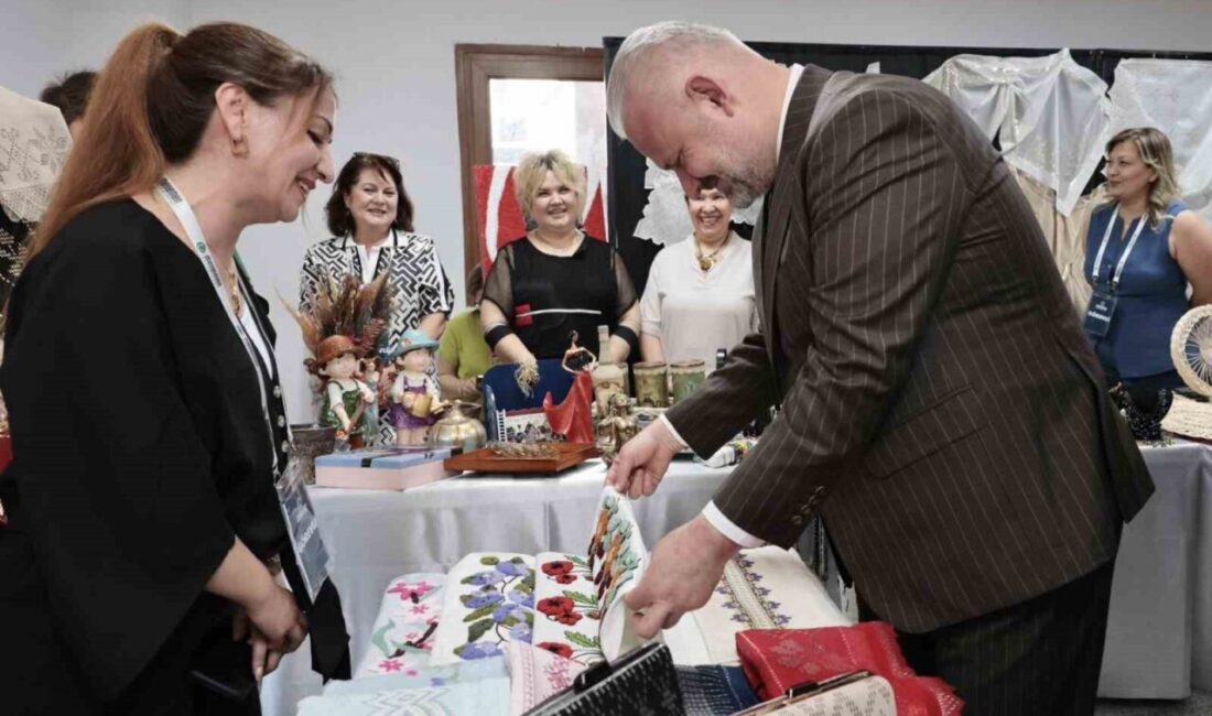 Menemen Belediyesi, 100’ü Aşkın Ücretsiz Hizmetiyle Vatandaşlara Destek Oluyor Menemen Belediyesi, vatandaşlarına doğumdan ölüme kadar çeşitli alanlarda sunduğu 100'e