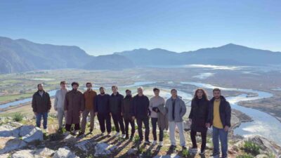 Menteşe Gençlik ve Spor İlçe Müdürlüğü’nün düzenlediği etkinlikte, gönüllü gençler