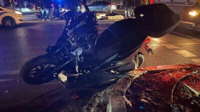 Muğla'nın Menteşe ilçesinde, Sanayi Kavşağı'nda meydana gelen motosiklet kazasında Şevki