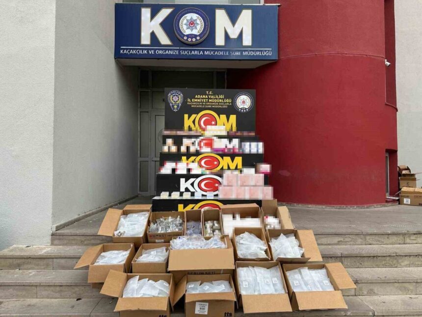 Adana’da yürütülen operasyonda 4 bin 655 kaçak ilaç ve 1.470 tıbbi cihaz ele geçirildi, 3 kişi gözaltına alındı.
