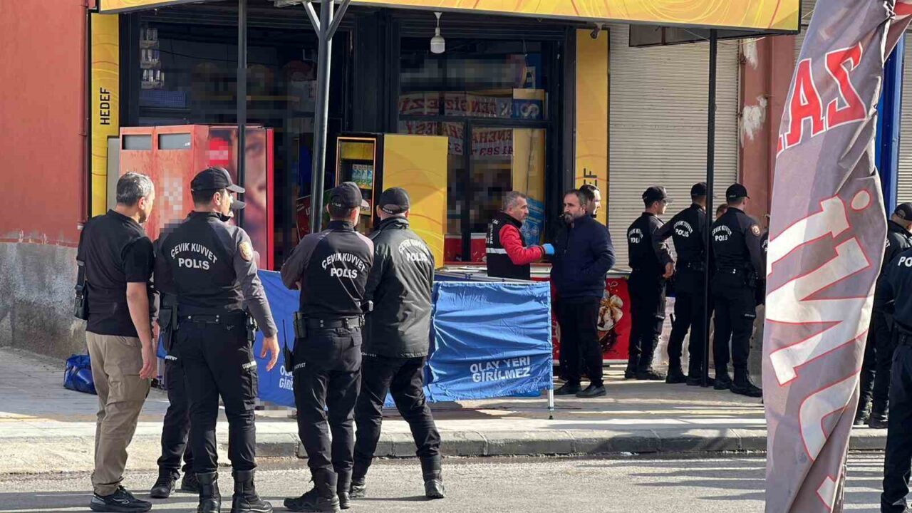 Mersin'de akli dengesi yerinde olmadığı iddia edilen 25 yaşındaki M.T.,