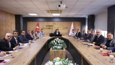 Mersin İl Milli Eğitim Müdürü Muhammed Özdemirci, birim amirleriyle yaptığı
