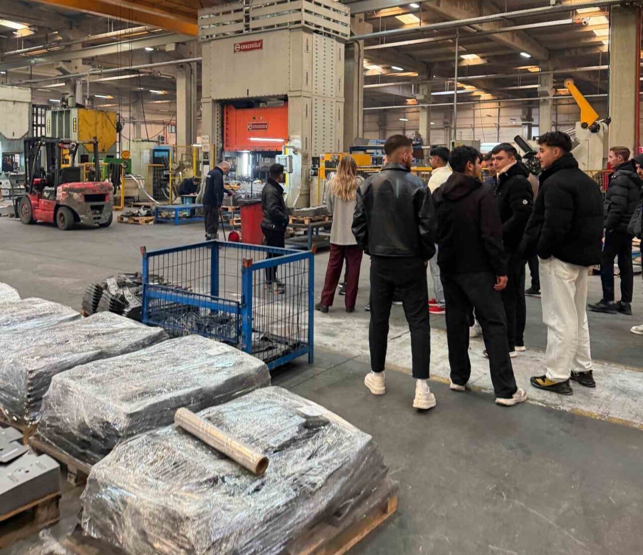 Tutum, Yatırım ve Türk Malları Haftası etkinlikleri kapsamında, Eskişehir'deki Mesleki