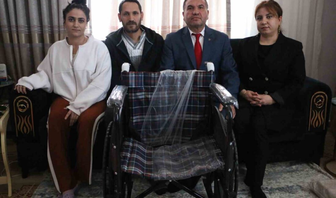 MHP Sur İlçe Başkanlığı’ndan Engelli Ailelere Tekerlekli Sandalye Desteği Milliyetçi Hareket Partisi (MHP) Sur İlçe Başkanı Şakir Erdin ve