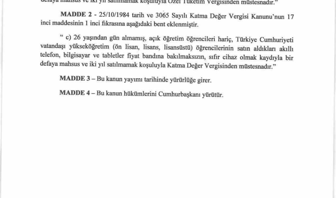 MHP Genel Başkan Yardımcısı İsmail Özdemir, üniversite öğrencilerinin elektronik cihaz