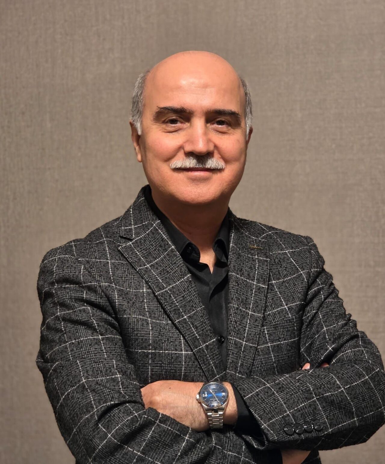 Fiziksel Tıp ve Rehabilitasyon Uzmanı Yrd. Doç. Dr. Serdar Saraç,