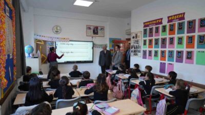 Muğla Teknoloji Koleji'ni ziyaret eden Milli Eğitim Müdürü Emre Çay,