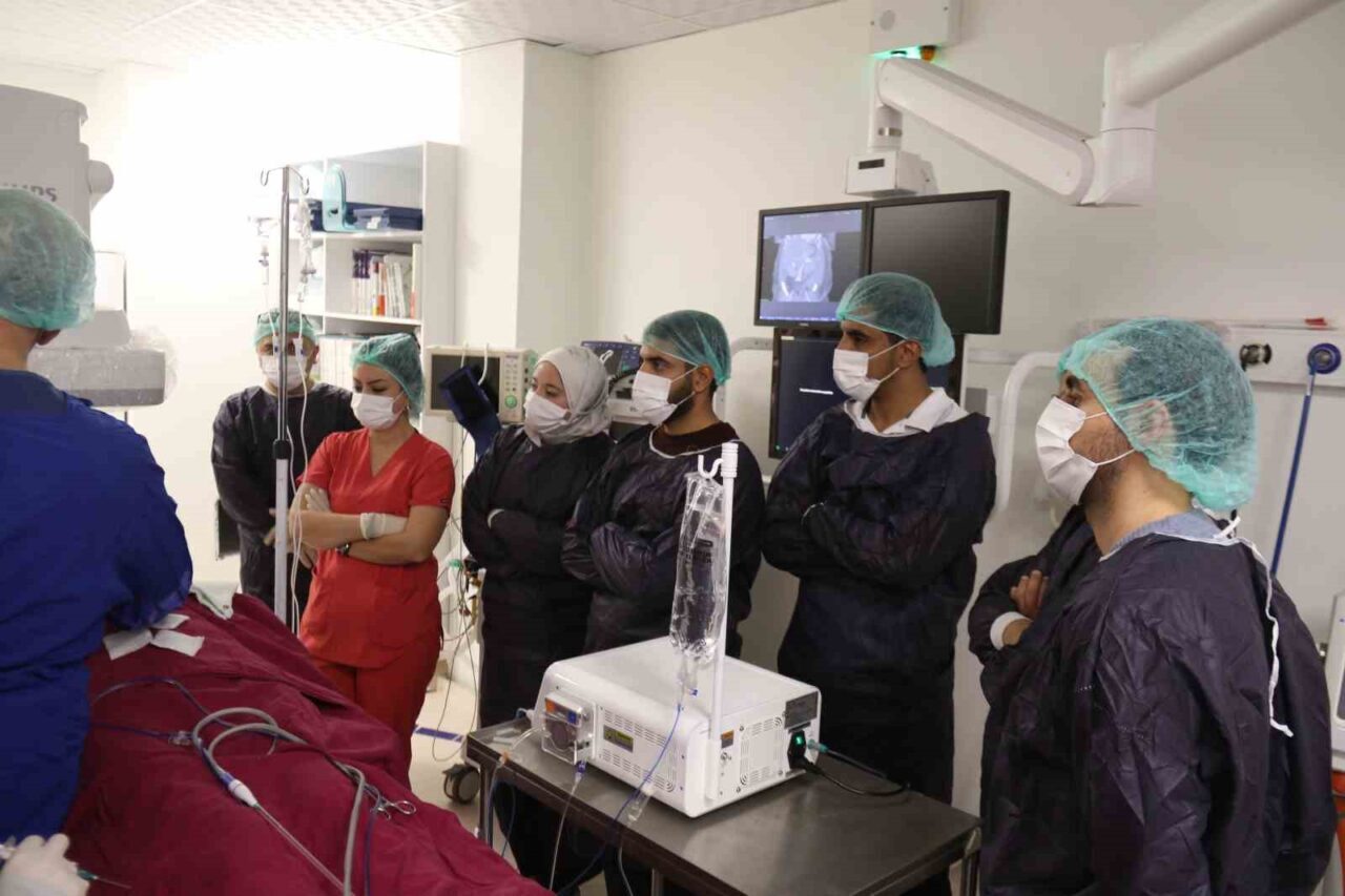 Eskişehir Osmangazi Üniversitesi Tıp Fakültesi'nde, Suudi Arabistan ve Mısır'dan gelen