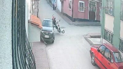 Eskişehir'de bir otomobil, motosiklete çarpıp olay yerinden kaçtı. 44 PU
