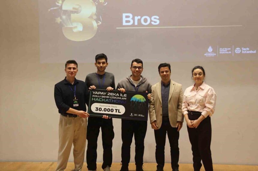MSKÜ Teknoloji Fakültesi öğrencileri, Yapay Zekâ ile Akıllı Şehir Çözümleri Hackathonu’nda üçüncü oldu.