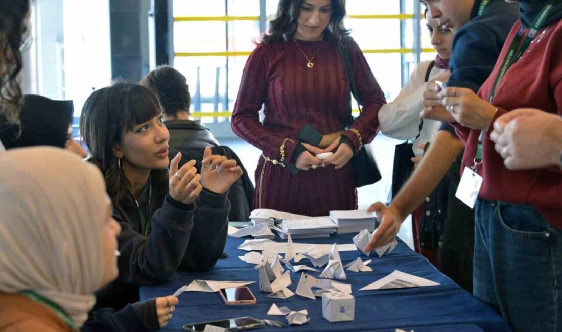 Muğla Sıtkı Koçman Üniversitesi ve İŞKUR İşbirliği ile Gençlere Kariyer Fırsatları Sunan Programda Rekor Katılım Gerçekleşti Muğla Sıtkı Koçman Üniversitesi ve Muğla İŞKUR'un birlikte yürüttüğü 2025-2026