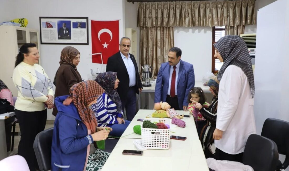 Adıyaman Aile ve Sosyal Hizmetler İl Müdürü Hasan Bilici, Çok Amaçlı Toplum Merkezi’nde kursiyerler ve çocuklarla bir araya geldi Adıyaman Aile ve Sosyal Hizmetler İl Müdürü Hasan Bilici, Çok