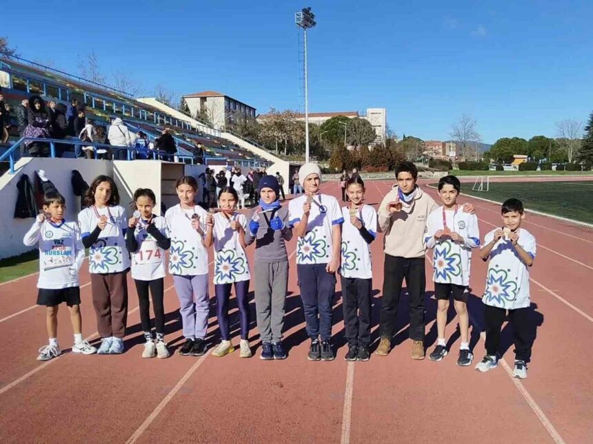 Muğla Büyükşehir Belediyesi Atletizm Sporcuları, Atatürk Koşusu’nda Madalyalar Kazandı