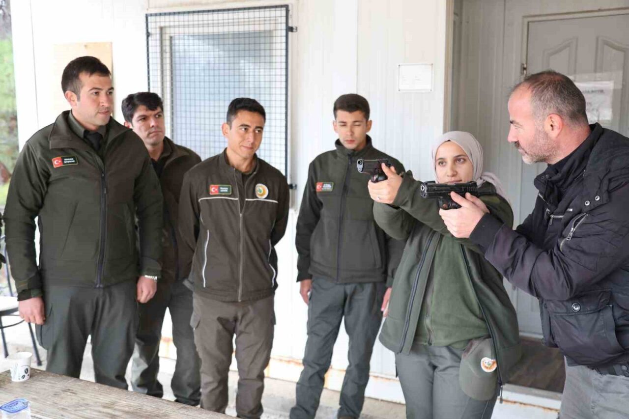 Muğla Orman Bölge Müdürlüğü, Personelin Silah Kullanım Yetkinliğini Artırmak İçin Eğitim Düzenledi