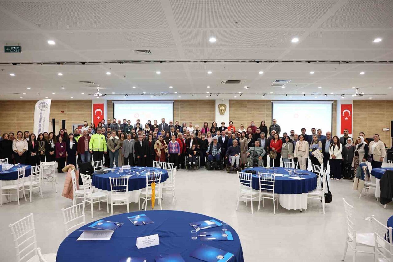 3 Aralık Dünya Engelliler Günü dolayısıyla Muğla'da düzenlenen istişare toplantısına