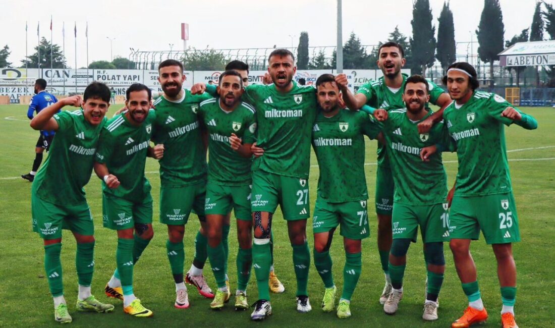 Muğlaspor, Karacabey Belediye Spor’u Deplasmanda 1-0 Geçerek Liderliği Ele Geçirdi Muğlaspor, Karacabey Belediye Spor'u 1-0 yenerek ligdeki zirveye yükseldi. 13.