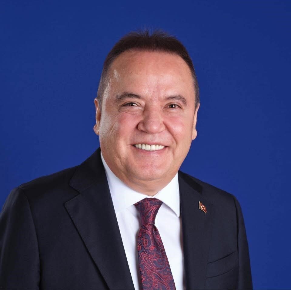 Antalya Cumhuriyet Başsavcılığı'nın yürüttüğü yolsuzluk soruşturmasında tutuklu bulunan eski Büyükşehir