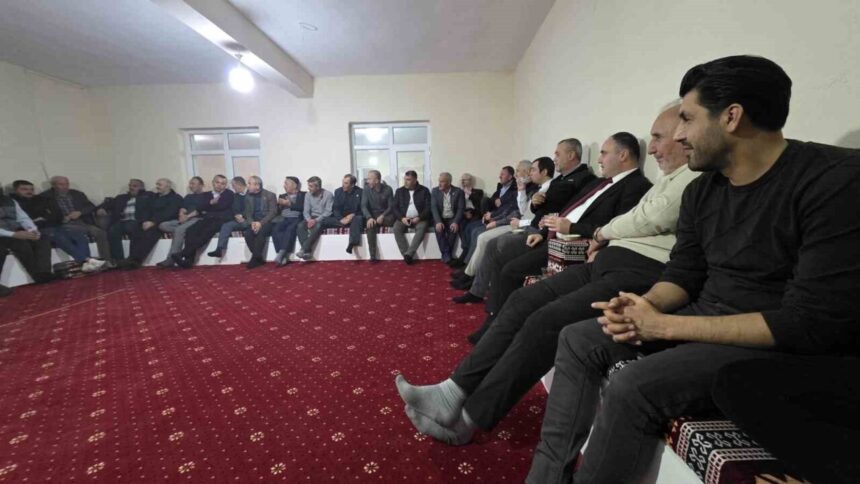 Kütahya’nın Aslanapa ilçesinde muhtarlar aylık toplantıda buluştu.