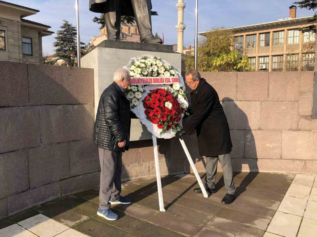 Eskişehir'de Mülkiyeliler Birliği Derneği, 166. kuruluş yılını kutladı. Törende Dernek