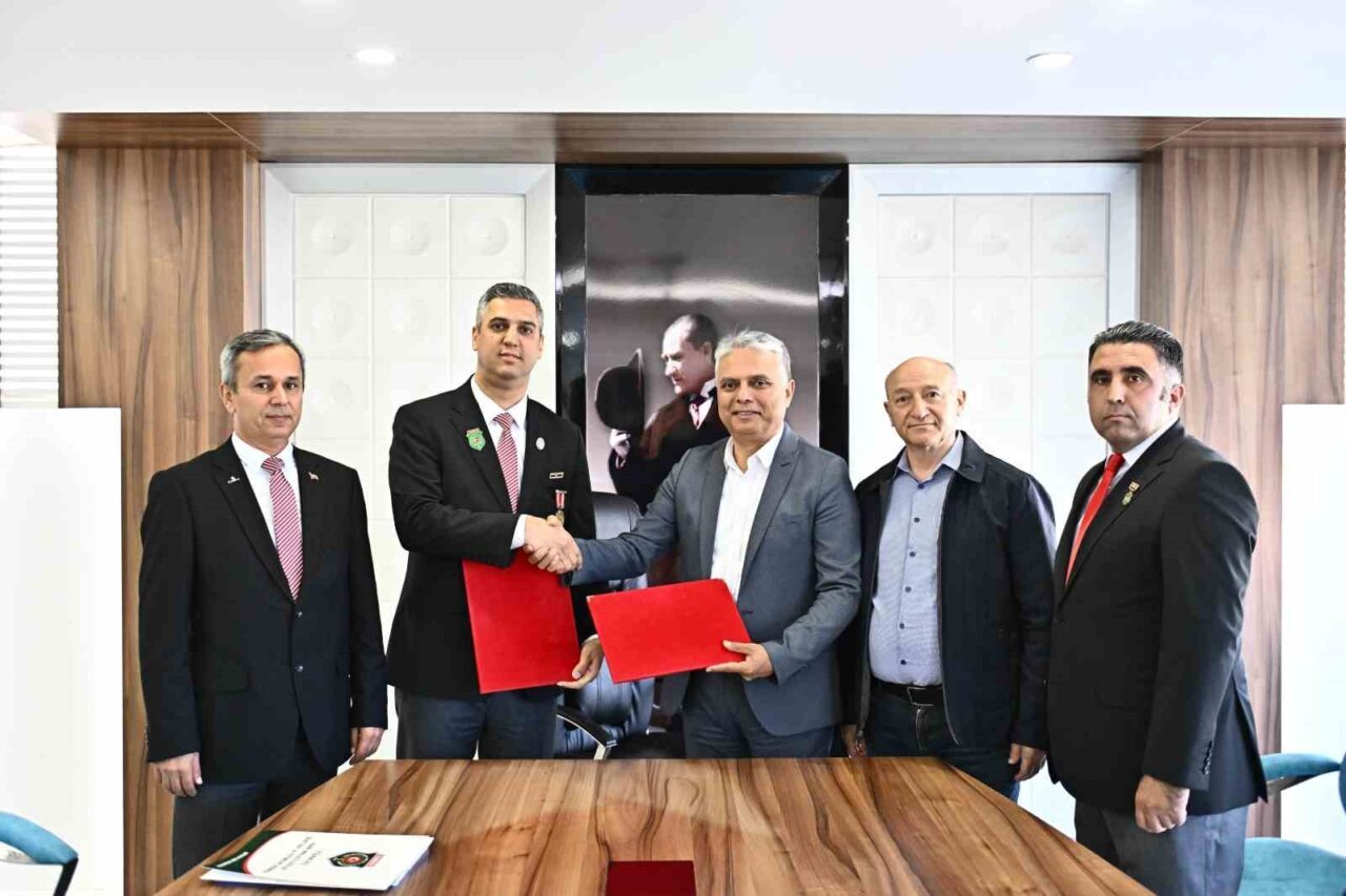 Antalya Muratpaşa Belediye Başkanı Ümit Uysal, Türkiye Harp Malulü Gaziler