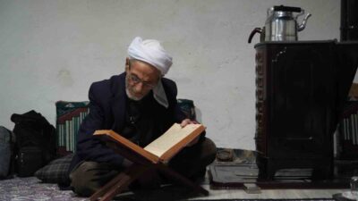 Muş'un Kırköy beldesinde yaşayan 86 yaşındaki Rüstem Balık, geçirdiği mide