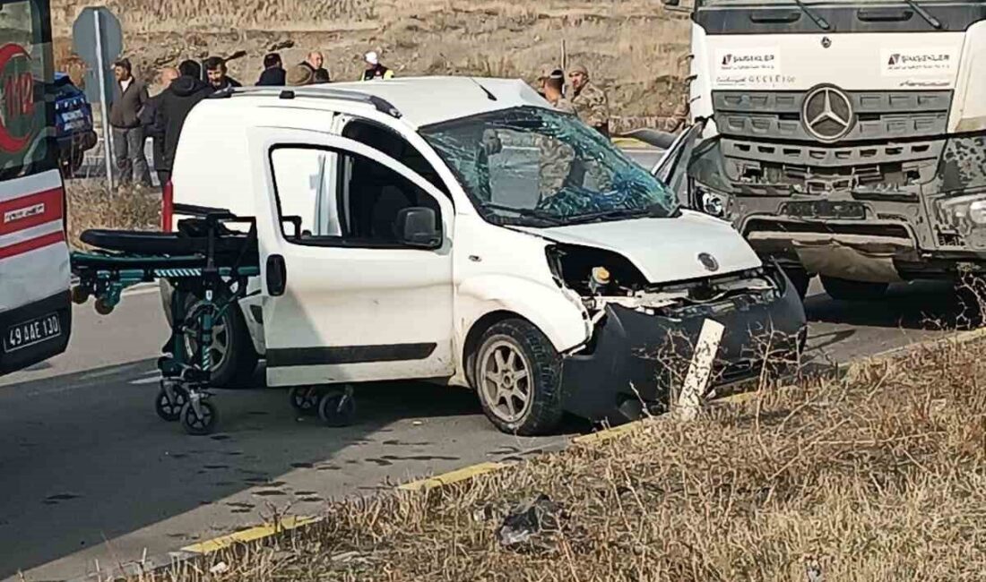 Muş'ta meydana gelen iki ayrı trafik kazasında toplamda 2 kişi