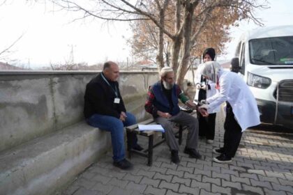 Muş’ta Mobil Sağlık Ekipleri Kırsal Bölgelere Ulaşarak Sağlık Taramaları Yapıyor