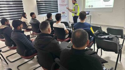 Muş’un Varto ilçesinde Jandarma ekipleri, siber dolandırıcılık yöntemleri hakkında eğitim