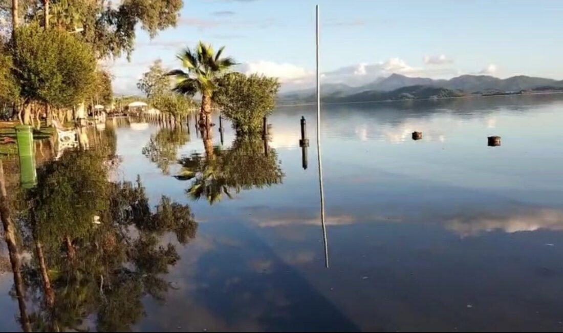 Köyceğiz’de Sürekli Yağışlar Sonrası Göl Seviyesi Yükseldi, Kordon ve Delta Plajı Sular Altında Kaldı Köyceğiz ilçesinde süreklilik gösteren yağışlar, Nam Nam Çayı, Kargıcak Çayı