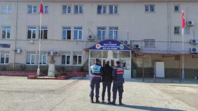 Nazilli’nin Cumhuriyet Mahallesi'nde bir jandarma operasyonunda, uyuşturucu madde satışı yapan