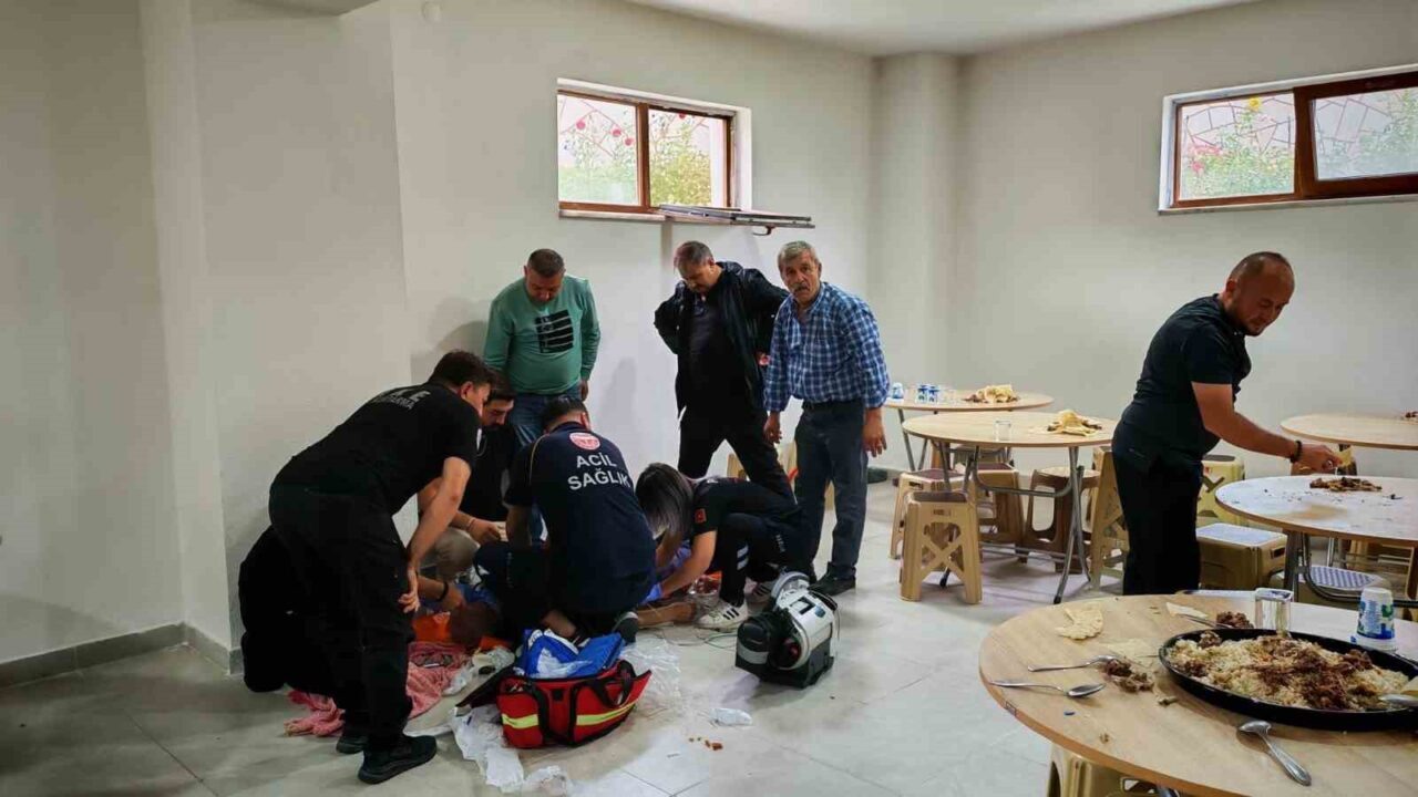 Bolu’nun Hıdırşeyhler köyünde düzenlenen Hacet etkinliğinde et parçası boğazına kaçan