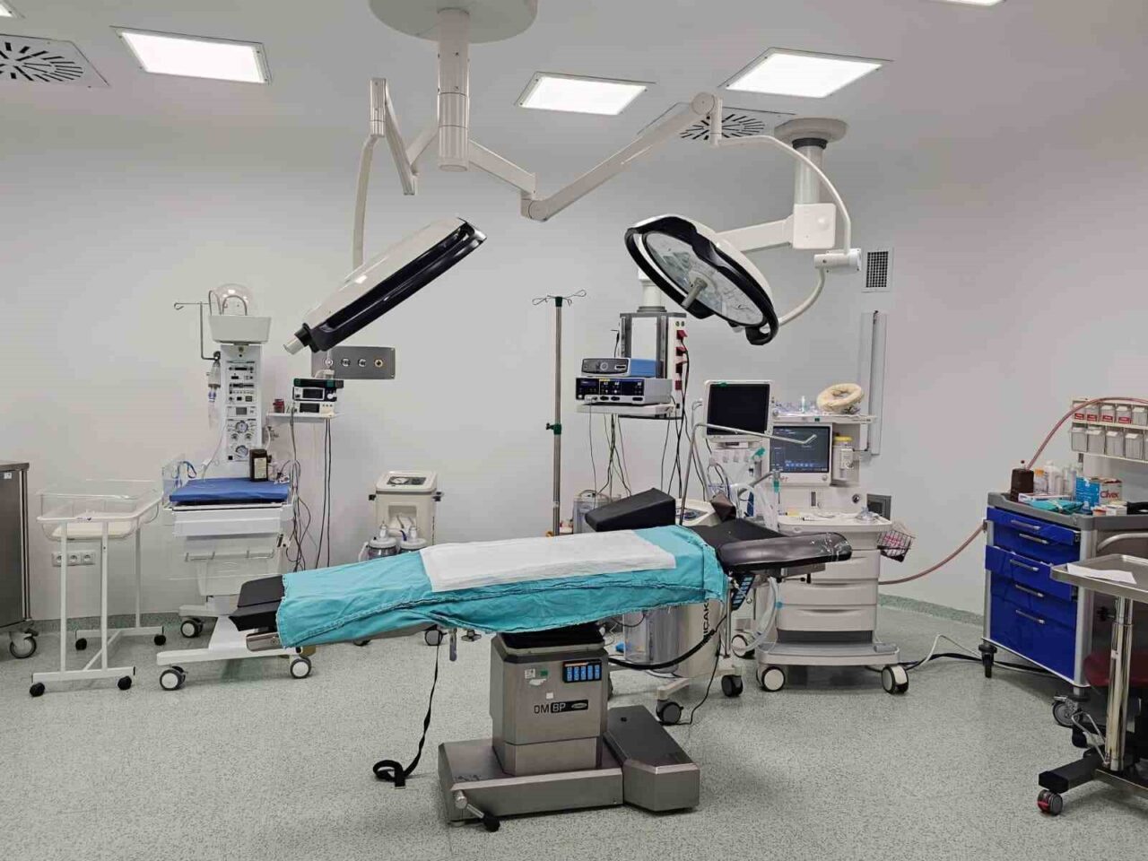 Niğde Ömer Halisdemir Eğitim ve Araştırma Hastanesi'nde meydana gelen yangın