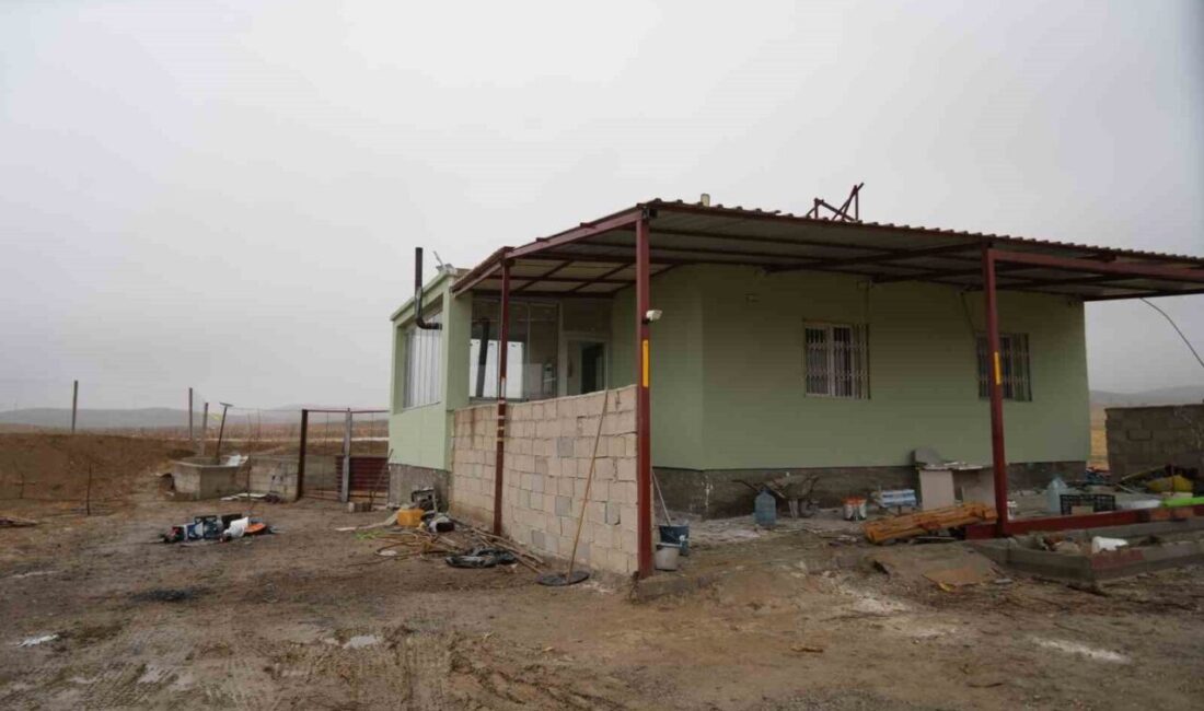 Niğde'nin Karacaören köyünde, 60 yaşındaki Mustafa Ü., sulama havuzunda ölü