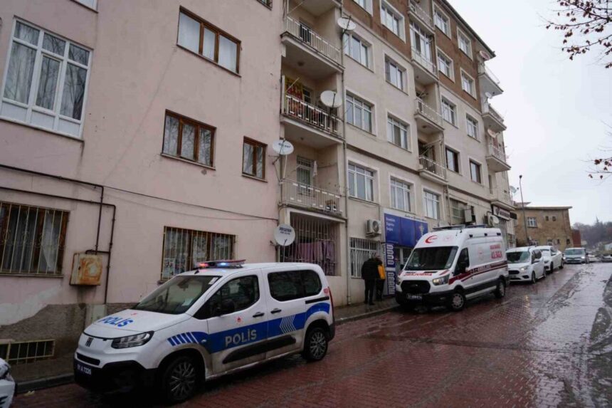 Niğde’de evinde yalnız bulunan çiftin cansız bedenine ulaşıldı.