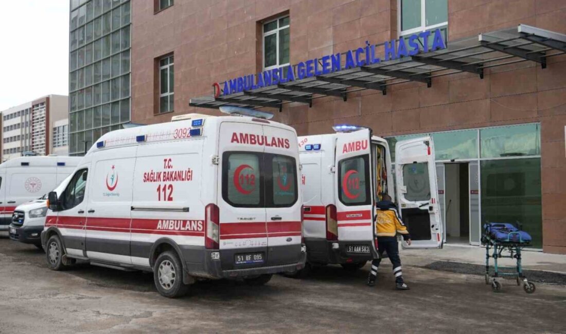 Niğde’nin Edikli beldesinde bir dönerci işletmesinden yemek yiyen 7 öğrenci,