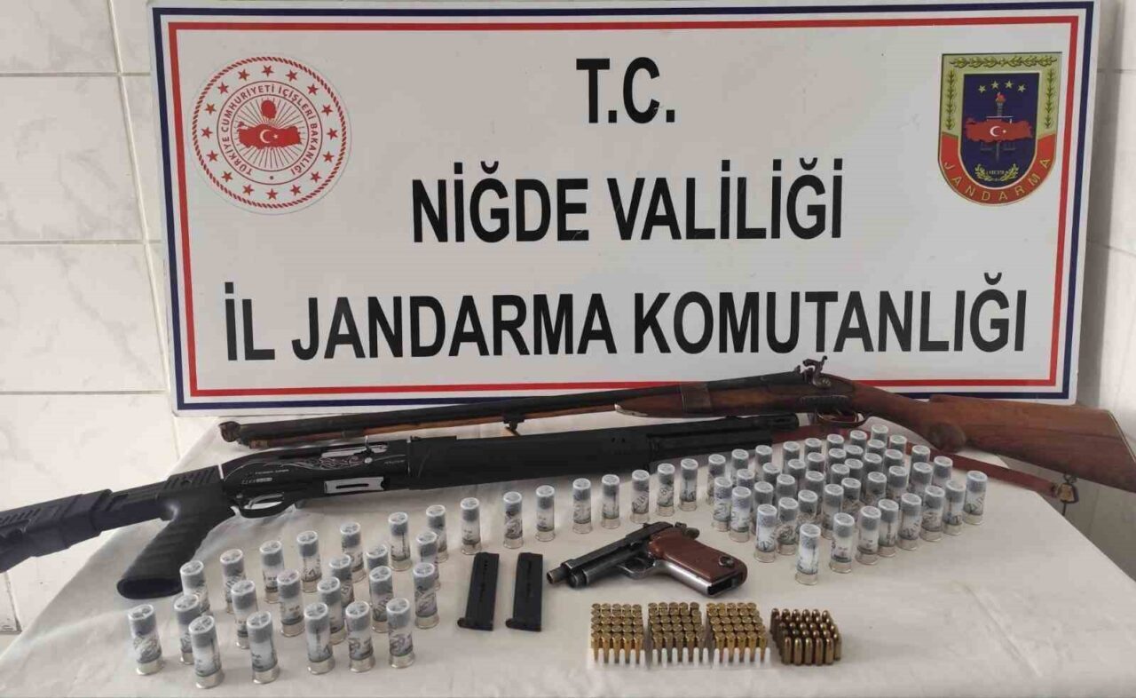 Niğde İl Jandarma Komutanlığı, Kömürcü Köyü'nde yaptığı operasyonda ruhsatsız bir