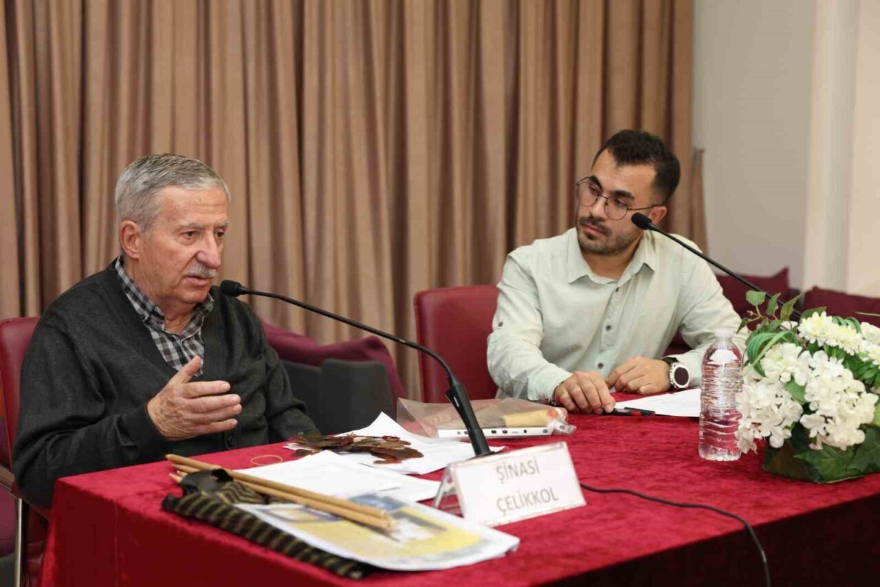 Şinasi Çelikkol, Nilüfer Belediyesi'nin "Bursa'nın Değerleri" söyleşisinde, Karagöz sanatının geçmişini