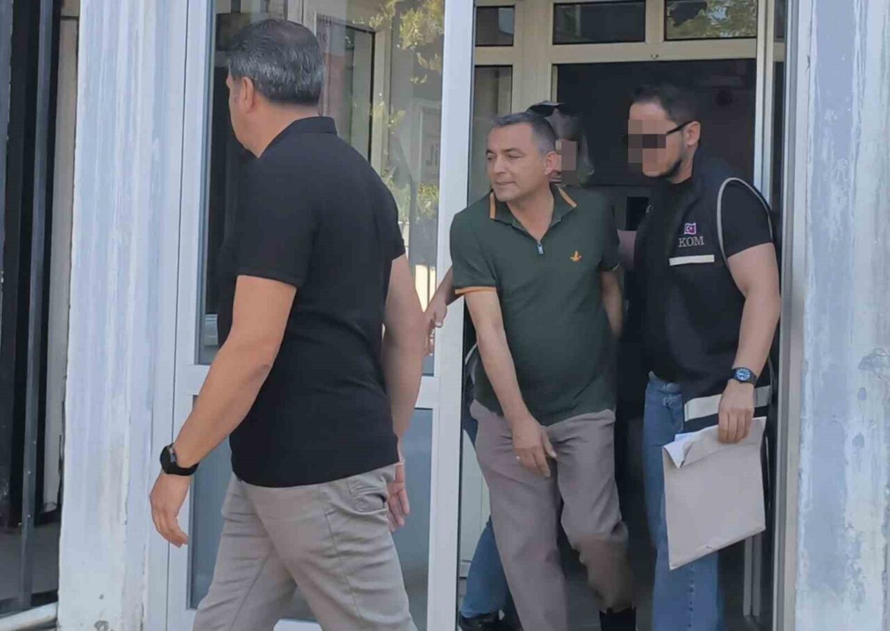 Manavgat 3. Ağır Ceza Mahkemesi'nde tutuklu sanık Niyazi Nefi Kara,