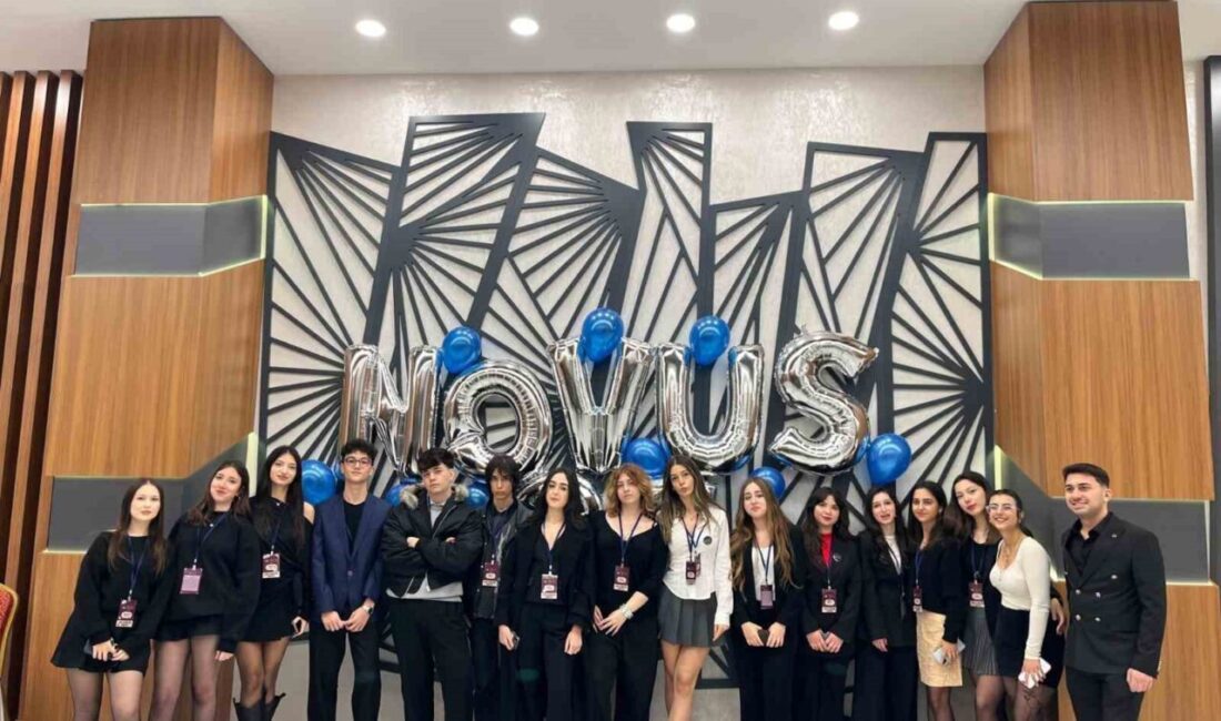 İstanbul Gelişim Üniversitesi'nde, Şehit Batuhan Ergin Anadolu Lisesi öğrencileri tarafından