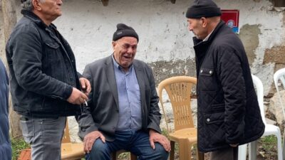 Isparta’da Başsız Halde Bulunan Ferdi Özdemir’in Cenaze Töreninde Adalet Çağrısı Yapıldı Isparta'da ferdi Özdemir, başsız bulunarak cinayete kurban gitti. 39 yaşındaki