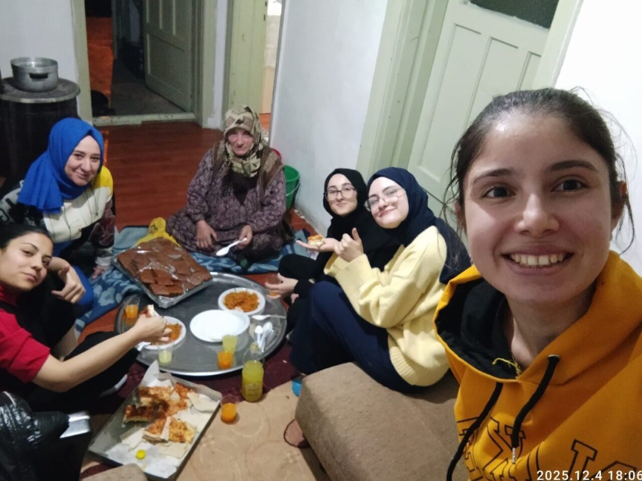 Eskişehir Kredi Yurtlar Genel Müdürlüğü'ne bağlı yurtlarda kalan öğrenciler, Dünya