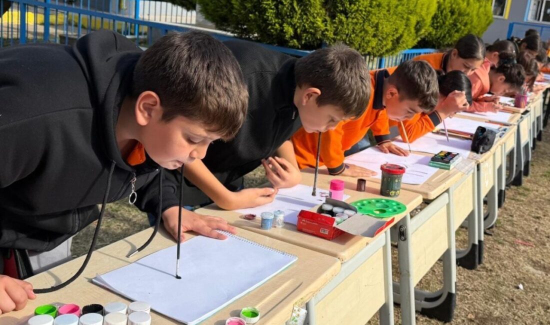 Manisa'nın Sarıgöl ilçesindeki Çavuşlar İlkokulu ve Ortaokulu, 3 Aralık Dünya