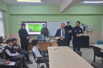 Öğrencilere Kur’an-ı Kerim hediye edildi