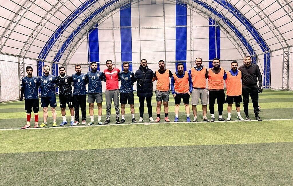 Patnos’ta Öğretmenler Arası Futbol Turnuvası Heyecanla Başladı Ağrı'nın Patnos ilçesinde öğretmenler arası futbol turnuvası, İlçe Stadı Kapalı