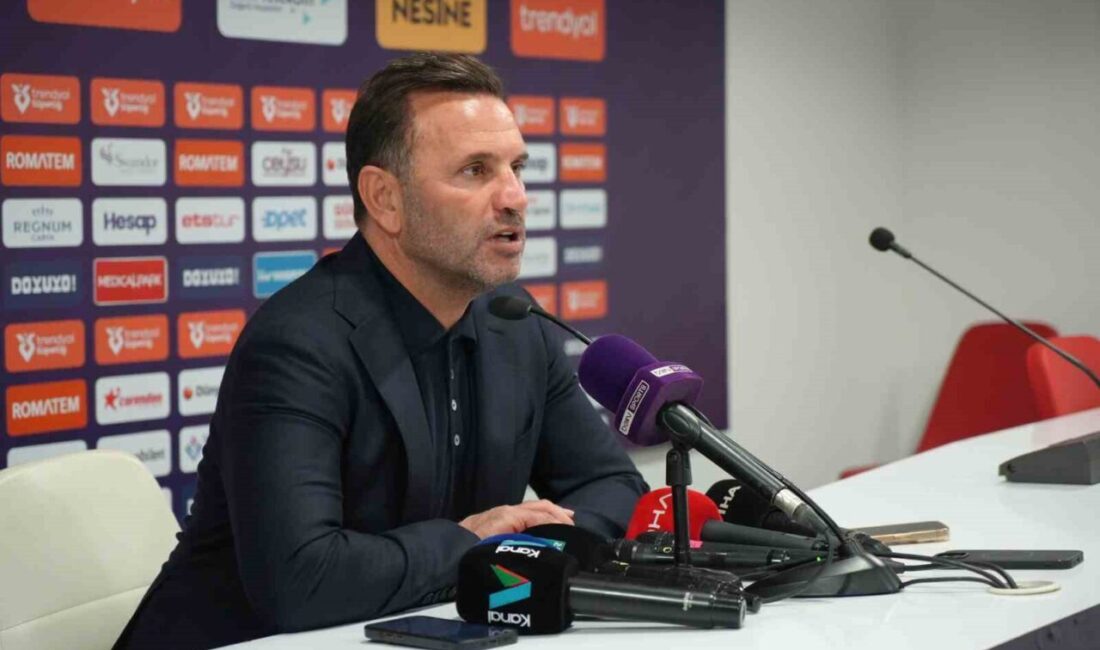 Galatasaray Teknik Direktörü Okan Buruk, Antalyaspor'u 4-1 yendikleri maç sonrası,