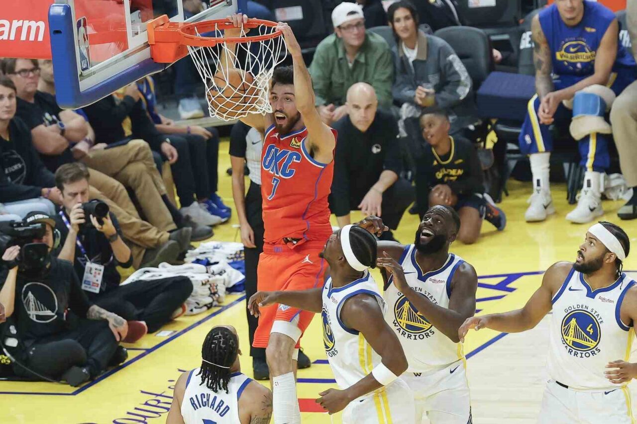 Oklahoma City Thunder, Golden State Warriors'ı 124-112 mağlup ederek üst